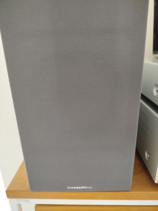 Kolumny Bowers&Wilkins