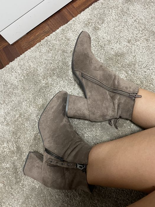 Botas camurca castanhas