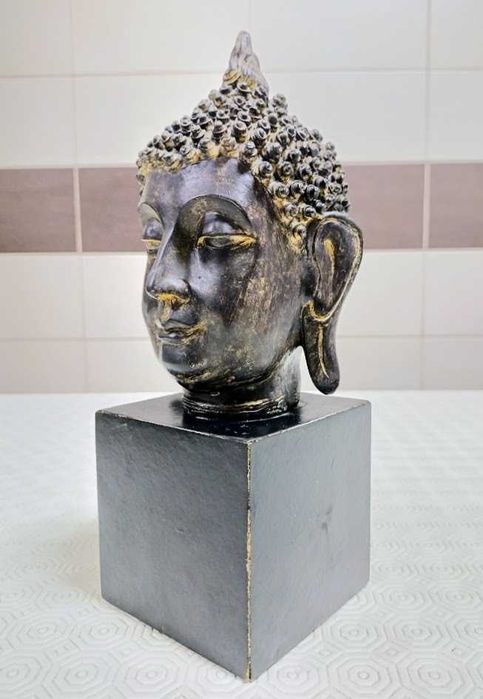 Estatueta decorativa com cabeça de Buda