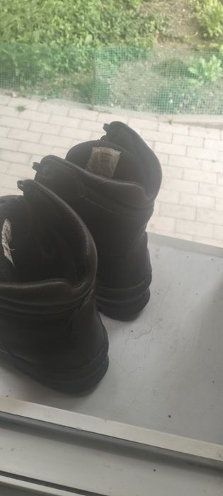 Buty wojskowe tak jak widać na zdjęciach