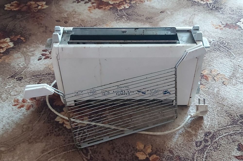 Opiekacz duzy toster z rusztem breville