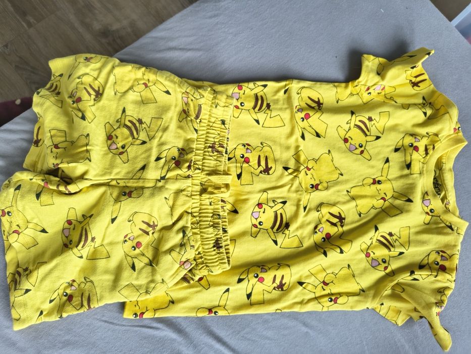 Komplet spodenki + blkoszulka pokemon r 122