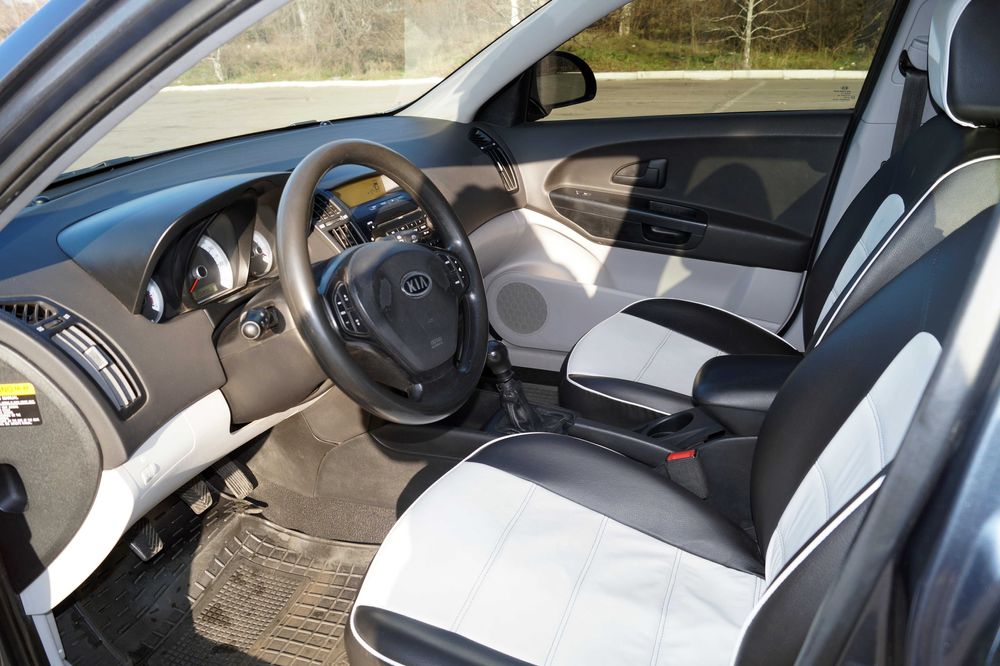 KIA CEE'D SW 1.6 бензин (122 к.с)