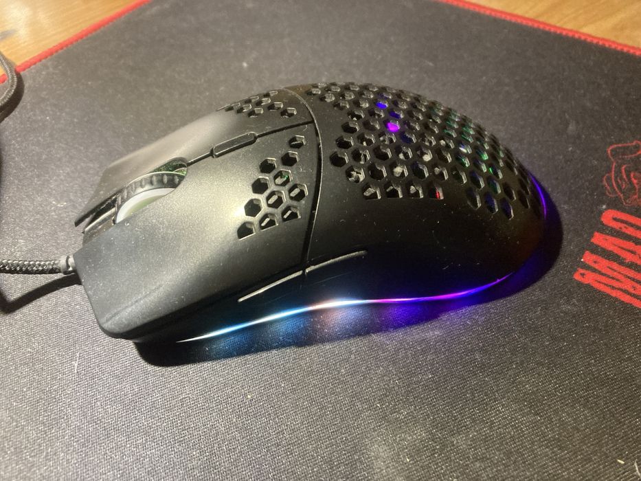 Mysz gamingowa RGB ultralight-stan dobry