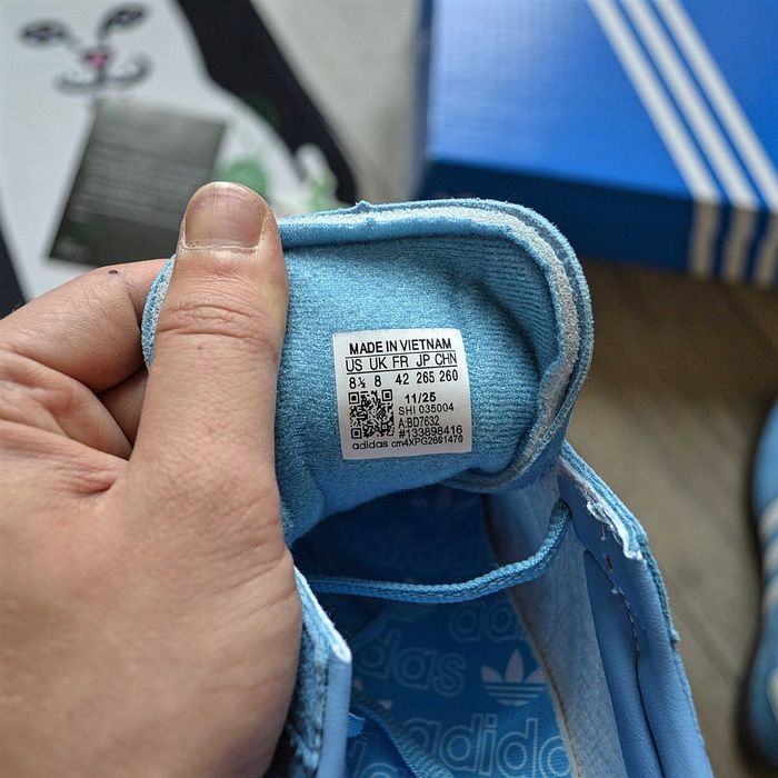 Чоловічі кросівки Adidas Handball Spezial 'Light Blue/Cloud White/Gum' Розміри 40-44