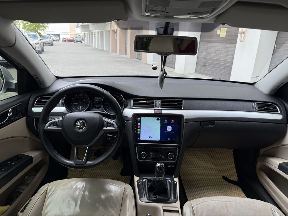 Продам Skoda Superb 2012 год