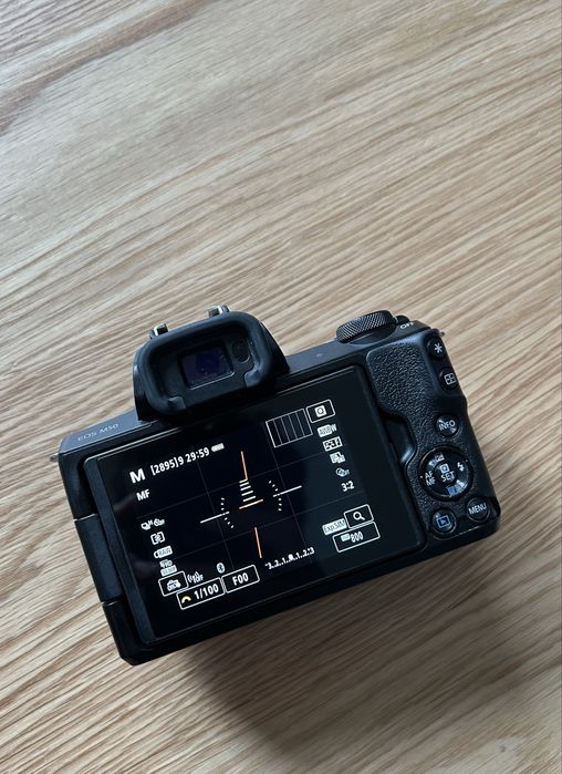 Canon EOS M50 + 15-45mm IS STM | 2x Aku | Stan BDB!