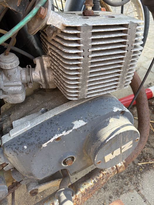 Motor MZ 150 do odnowienia