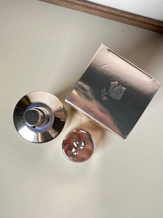 Емульсія для обличчя Lancome Absolue Rose 80 Micro-Essence