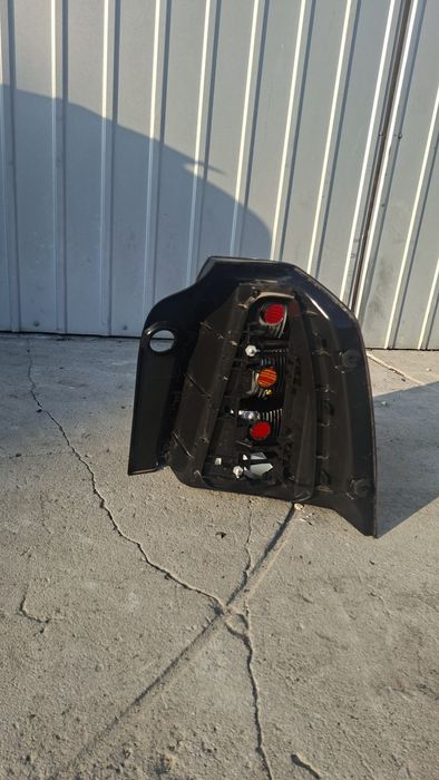 Sprzedam tylna lewa lampa  opel zafira b