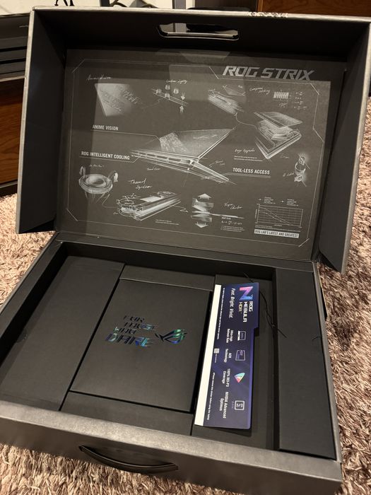 ASUS ROG Strix SCAR 16 — RTX 5090 | Ultra 9 | 64GB RAM | 2TB SSD | 240Hz (Fatura & Garantia)