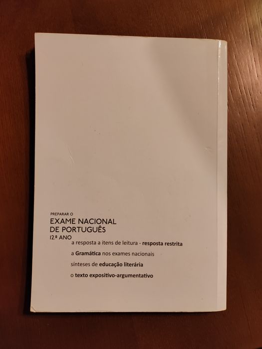 Livro Preparar Exame Nacional de Português 12.° Ano