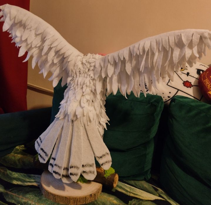 Ogromna sowa śnieżna Hedwiga