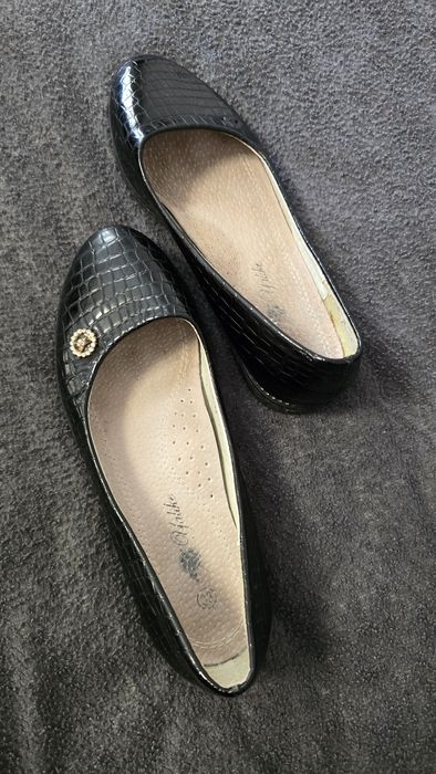 Туфлі на дівчинку