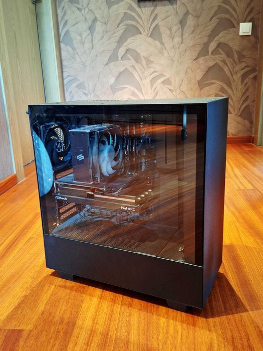 Komputer Ryzen 7, 32GB Ram, Arc A770, NZXT, Aorus Elite B550, NVME