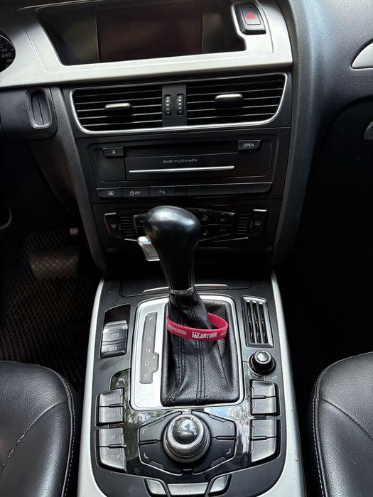 AUDI A4 B8 2011 2.0TDI