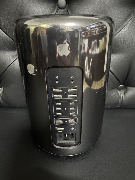 Apple Mac Pro(Late 2013) Xeon 3.0/64GB/1 Tb/D500 3Gb