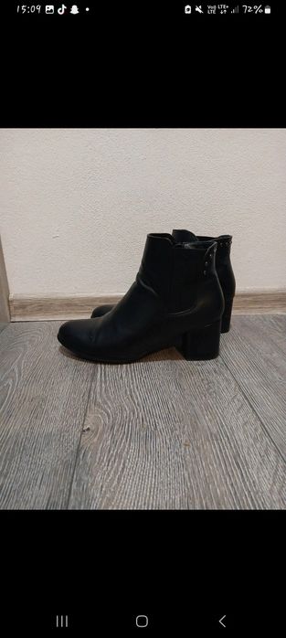 Buty na obcasie rozm 41