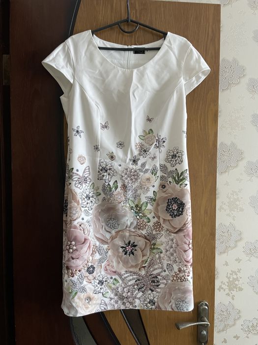 Продам сукні та комбенізон