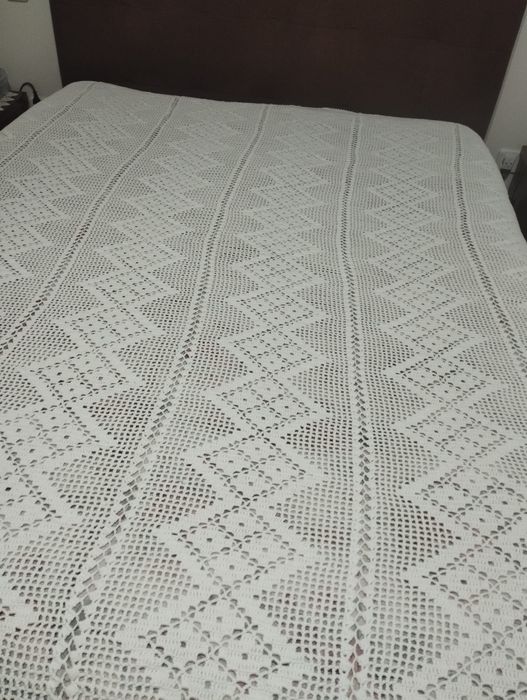 Coberta de crochê feita à mão