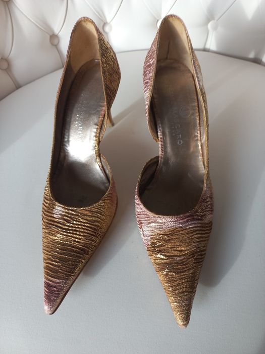 Calçado pele bom estado