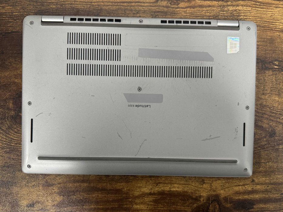 Dell Latitude 5320 13.3" Touch – Core i5-1145G7, 8GB RAM, 256GB SSD