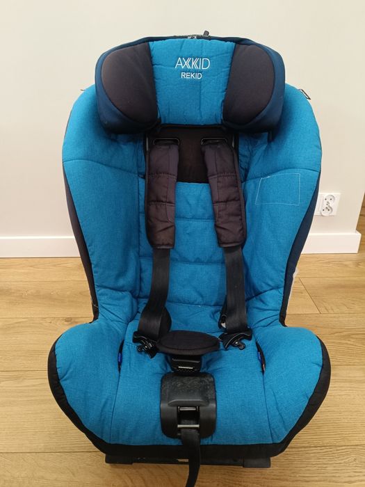 Fotelik Axkid RWF do 125cm wzrostu ISOFIX