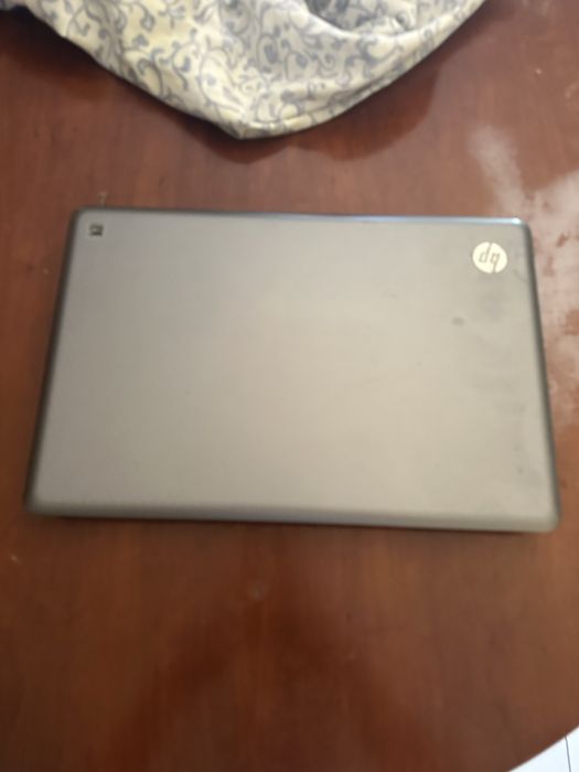 Vendo computador HP para peças/reparacao