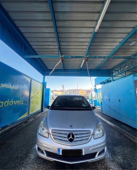 Mercedes B200 CDI automático vendo ou troco por iibiza FR bmw touring 520d  audi a3