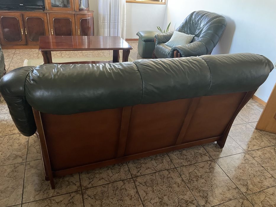 Sala completa clássica em madeira + sofás – venda de conjunto