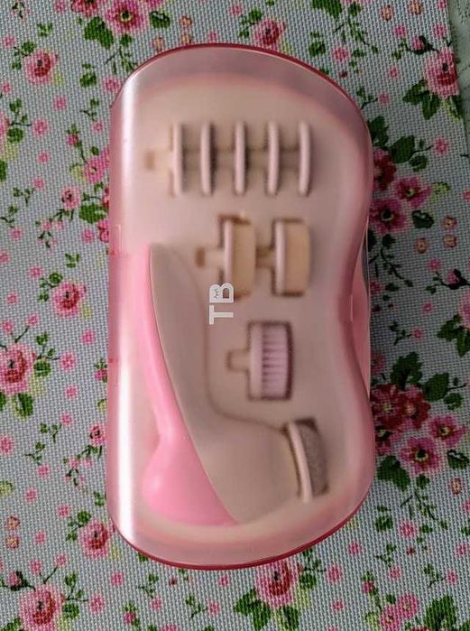 kit de Beleza e Limpeza Eléctrico 9 em 1 - Unhas e Pele - Novo