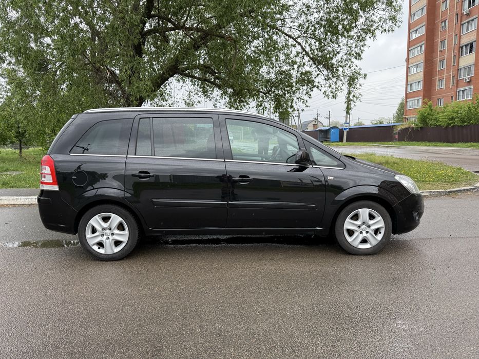 Opel Zafira 7 місць з Німеччини Розмитнена