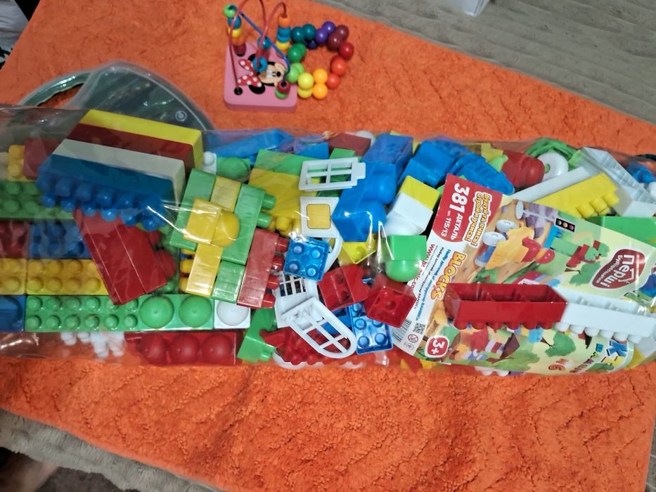 Конструктор на 381шт