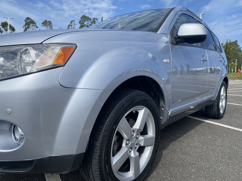 Mitsubishi Outlander 2.0. 7-Lugares