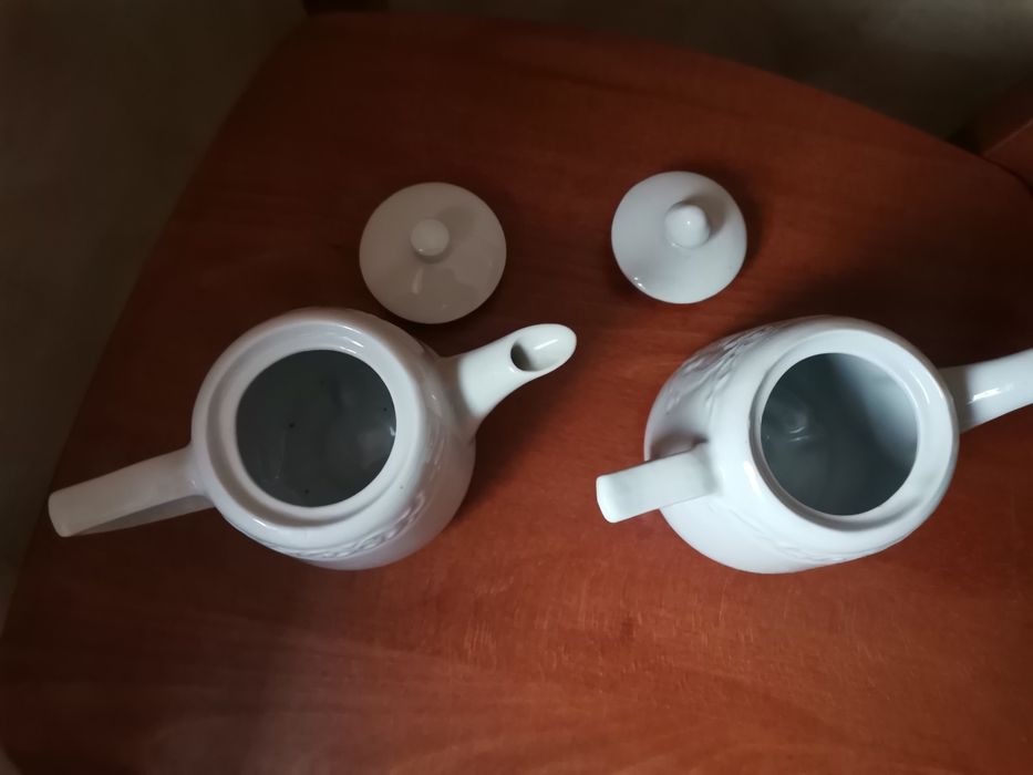 Zestaw dwóch dzbanuszków