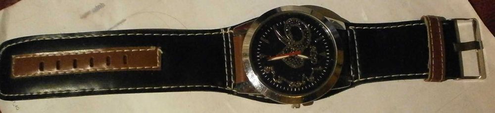 Nowy Zegarek HSD na Skórzanym Pasku, Ozdobna Tarcza, Walentynki.