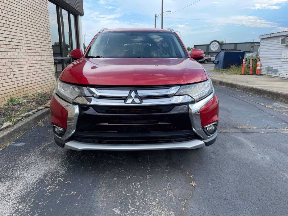 Mitsubishi Outlander SEL      2017