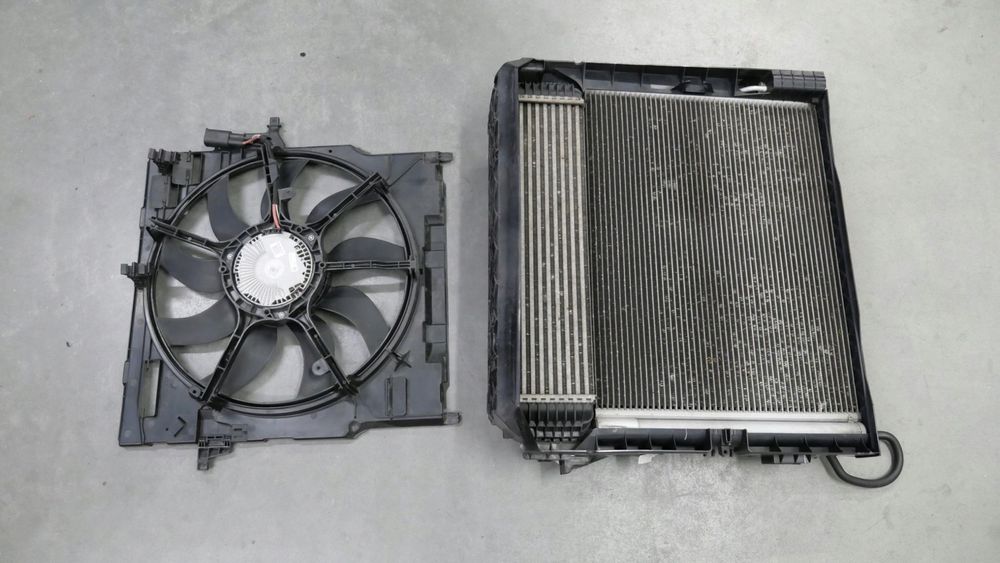 bmw x5 f15 x6 f16 3,0d 258km zestaw komplet chłodnic wody 8570448 8654431