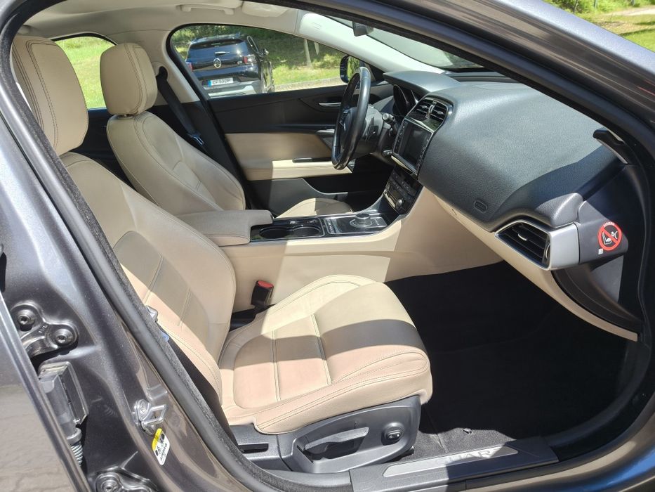 Jaguar XE — fotografia 9