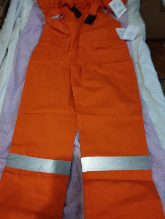 Костюм с брюками рабочий.