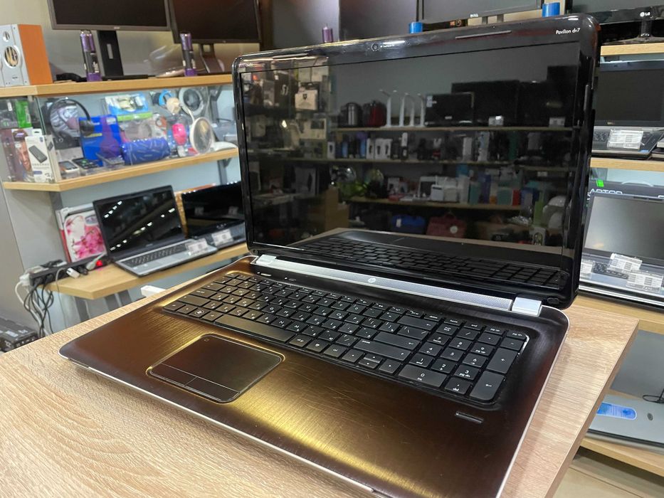 Ноутбук HP 17"-- Core i7 + НОВАЯ батарея  -- Гарантия 6 мес