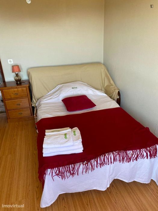 Quarto - localizado em Guarda