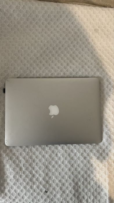 MacBook Air 13-inchCore i5 - 8GB SSD 128 - otimo estado