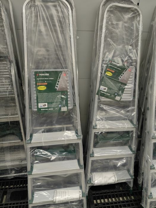 Драбина /стремянка алюмінієва Parkside на 4 сходини Нові