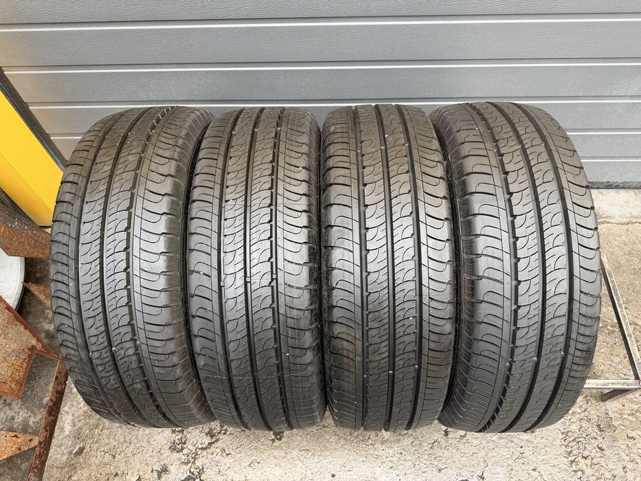 Шини літні R16C 215 65 Goodyear Склад Осокорки RLX