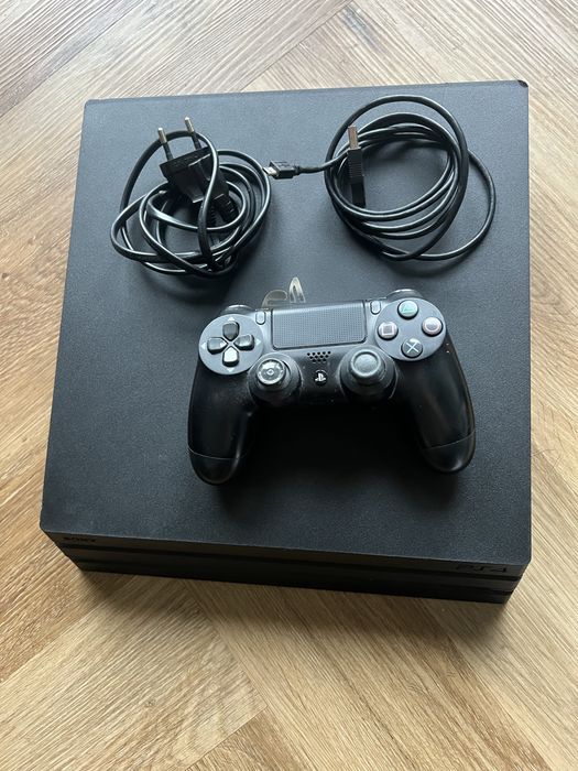 Ps4 pro 1tb play station