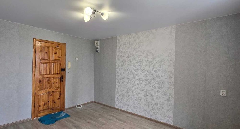 Продам 1 комн гостинку с РЕМОНТОМ, Салтовка J