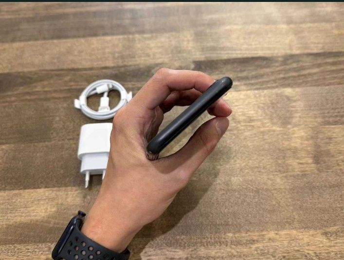 Продам айфон 11 neverlock