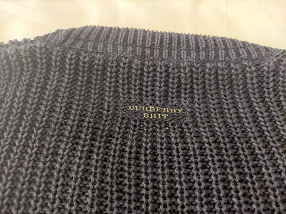 Camisola Burberry nova