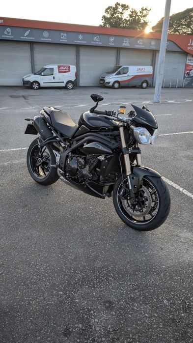 Triumph Speed Triple 1050 94
